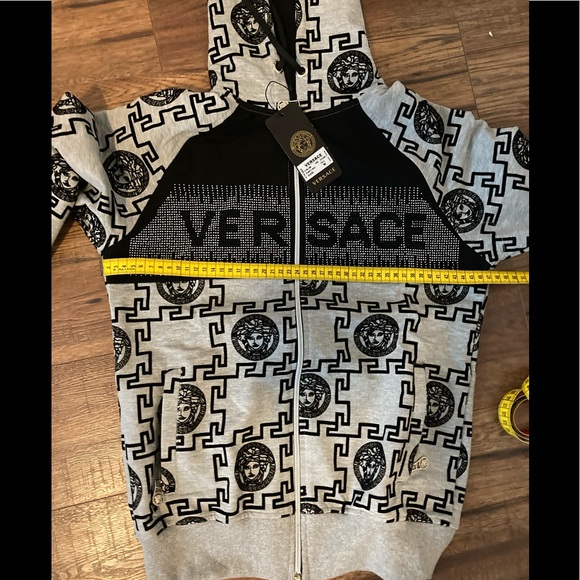 Nice track suit - Picture 9 of 9